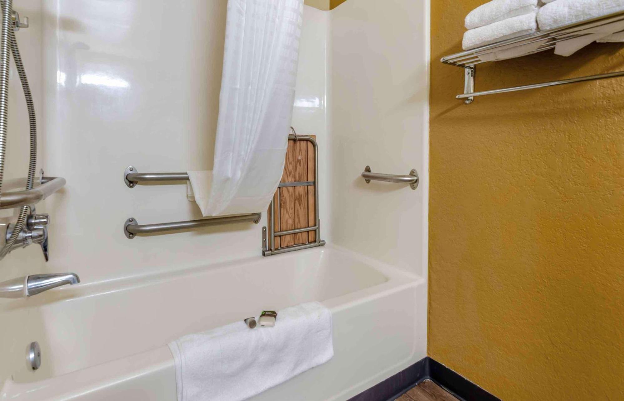 Extended Stay America Select Suites - Roanoke - Airport Exterior photo