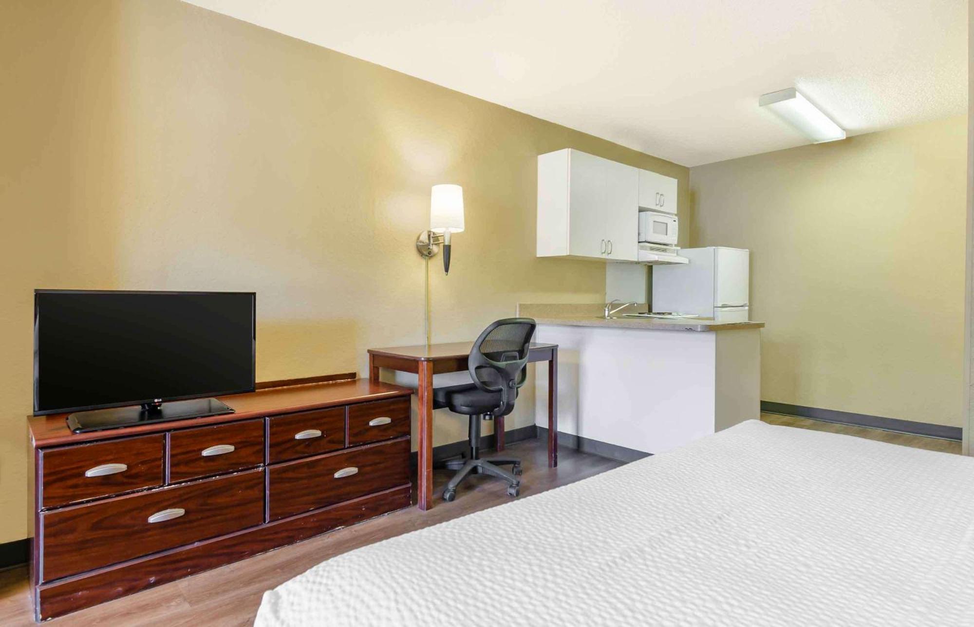 Extended Stay America Select Suites - Roanoke - Airport Exterior photo