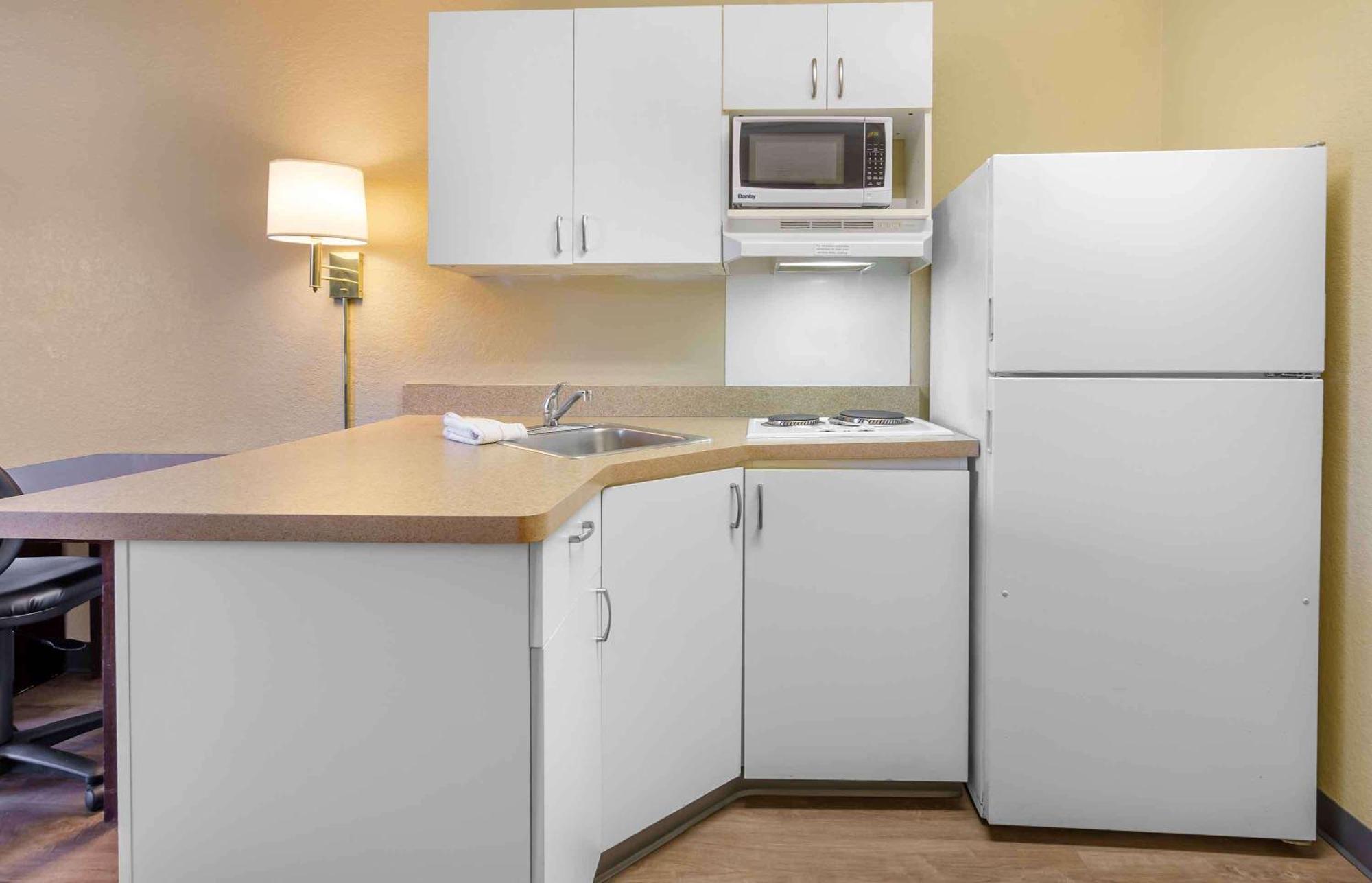 Extended Stay America Select Suites - Roanoke - Airport Exterior photo