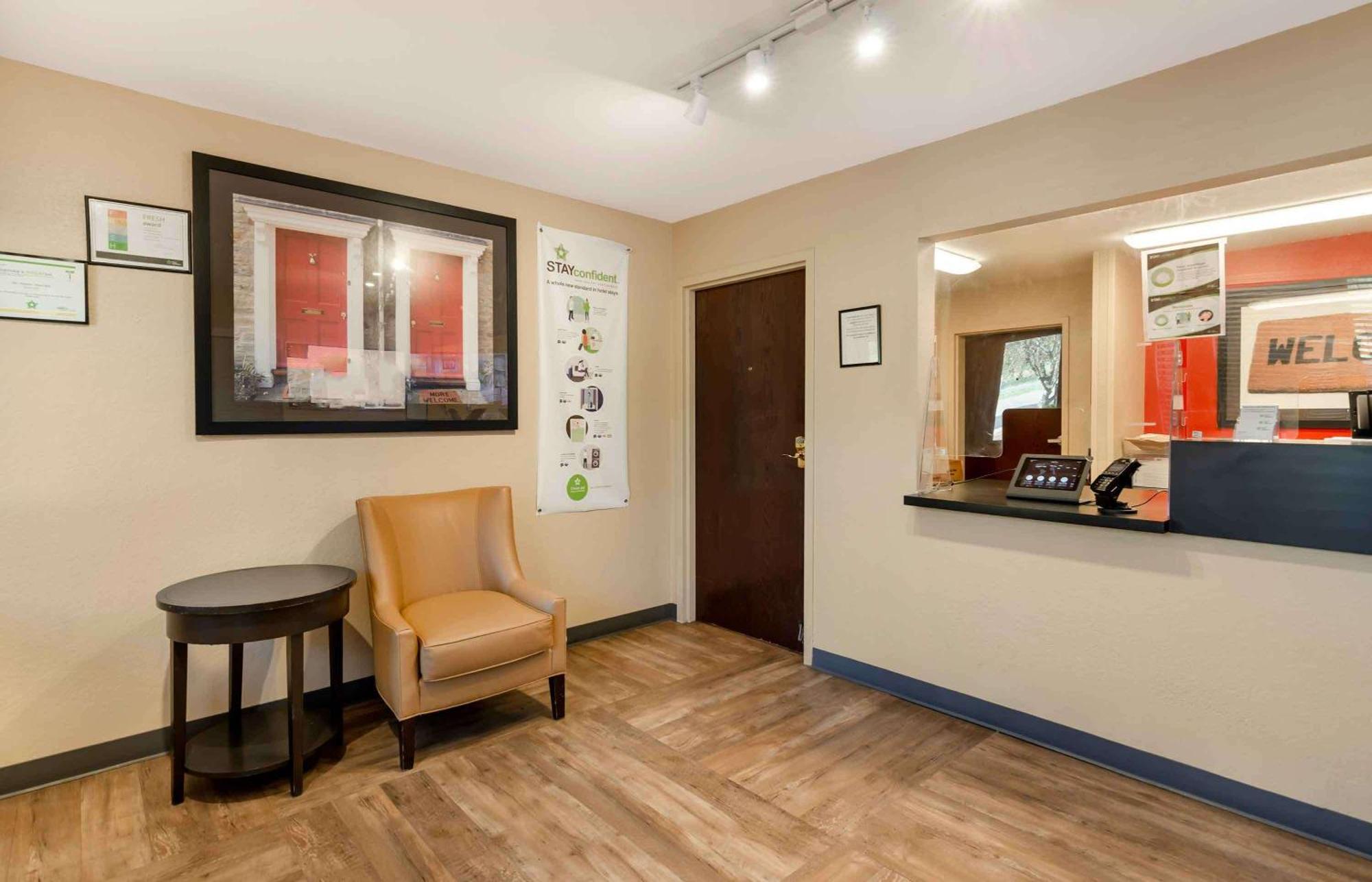 Extended Stay America Select Suites - Roanoke - Airport Exterior photo