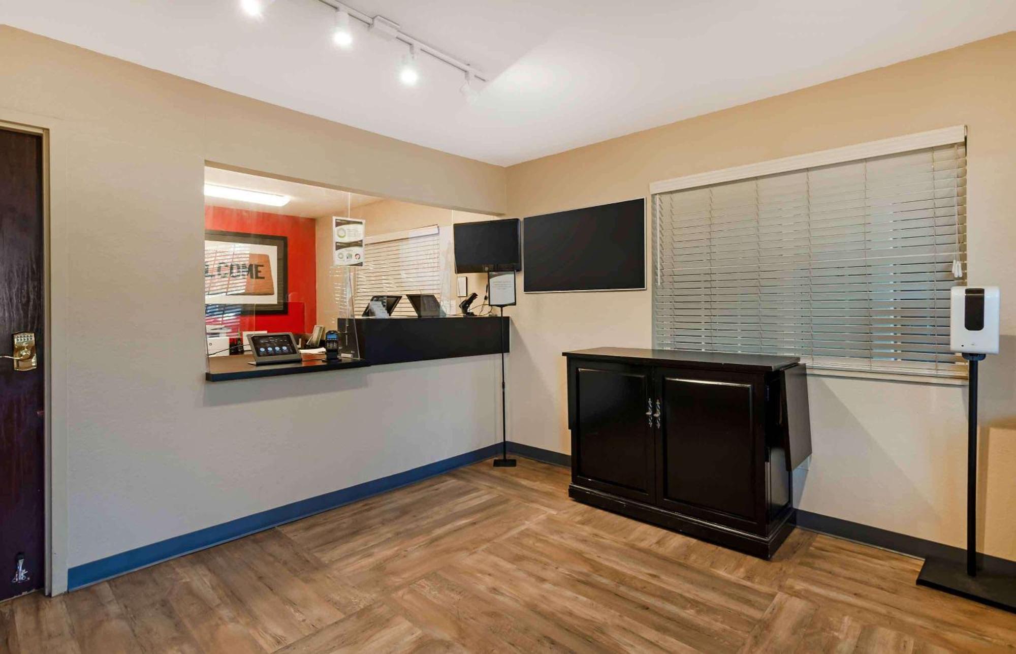 Extended Stay America Select Suites - Roanoke - Airport Exterior photo